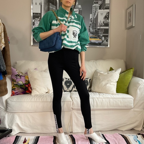 H&M stretch stirrup pants with words - Picture 4 of 13